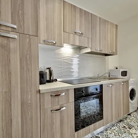 Central Two Bedroom Apartamento La Valeta