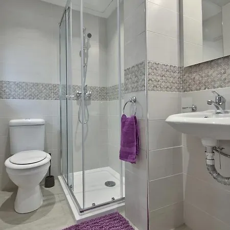 Central Two Bedroom Apartamento