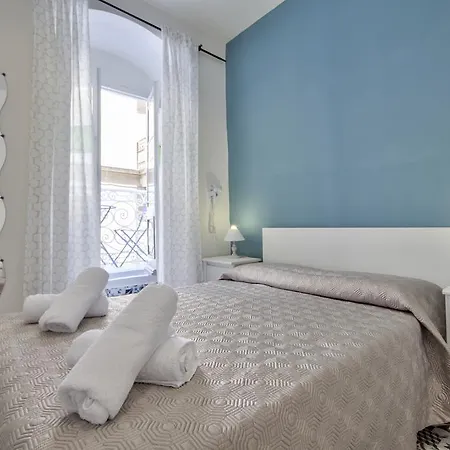 Central Two Bedroom * La Valeta
